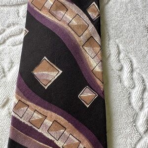 100% Silk Elegant Black‎ and Purple Men's Tie